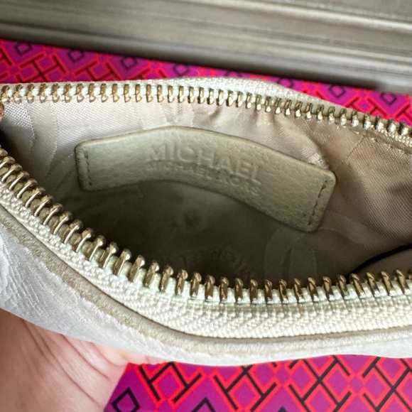 Michael Kors keychain coin purse RARE - Picture 7 of 7